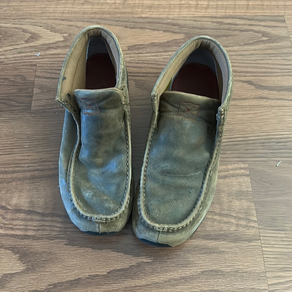 Twisted X chukkas